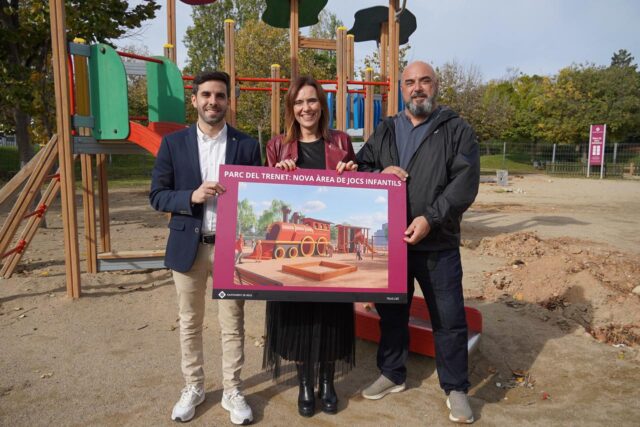 Reus_remodela_larea_de_jocs_infantils_amb_una_maquina_de_tren_de_grans_dimensions.jpeg