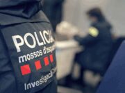 Els Mossos investiguen un homicidi a Barcelona relacionat amb un possible suïcidi