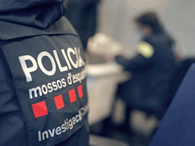 Els_Mossos_investiguen_un_homicidi_a_Barcelona_relacionat_amb_un_possible_suicidi.jpg