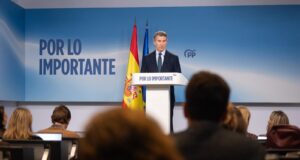 Feijóo demana el retorn de Joan Carles I a Espanya després de la desclassificació dels documents del 23-F