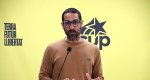 La CUP avisa per carta cinc dels líders internacionals que visitaran Barcelona que “no hi ha pau sense autodeterminació”