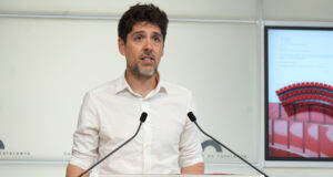 Els Comuns celebren el “pas al futur” de l’acte de Rufián i Montero davant del cop de porta “agressiu” d’ERC