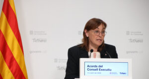 El Govern insisteix a cridar els docents a “incorporar-se” a l’acord signat amb CCOO i UGT