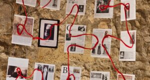 L’Escola d’Art i Disseny de Tarragona presenta art efímer amb llibres per la Diada de Sant Jordi a Vila-seca