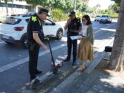 La Guàrdia Urbana de Reus implementa un velocímetre per controlar la seguretat dels patinets elèctrics
