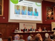Universitats i organitzacions amplien els seus programes per a persones grans