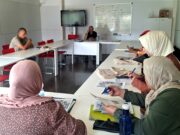 Més de vint persones participen en la desena edició del programa d’alfabetització en català «Lletres per a tothom»