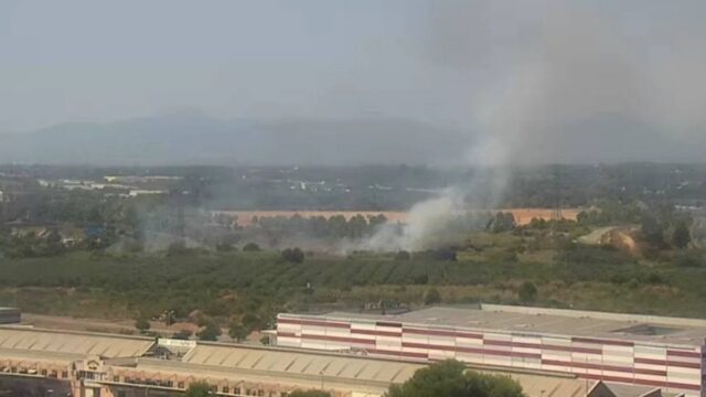 Imatge de l'incendi a Vila-Seca (Bombers)